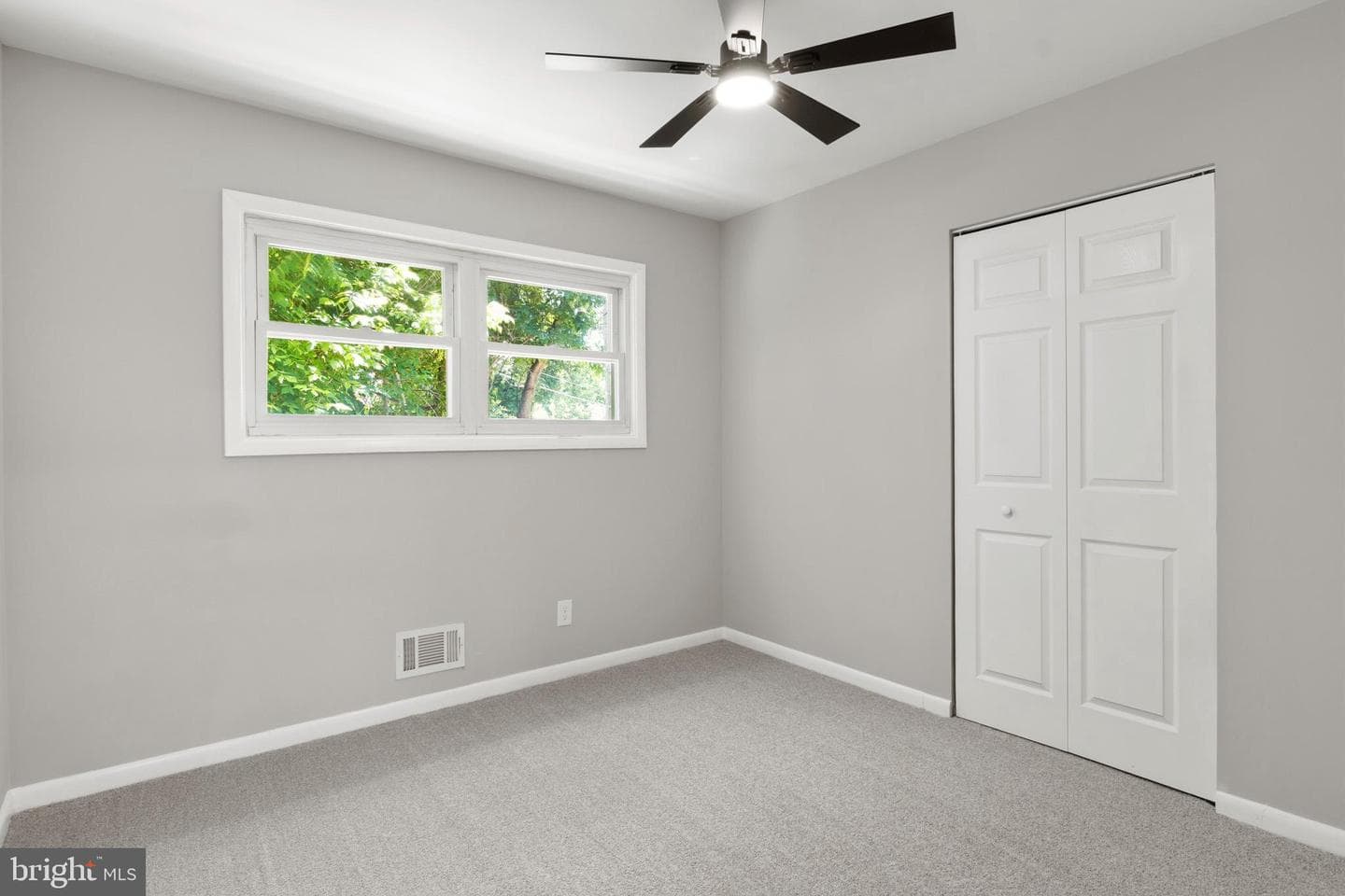 2303 Lyndhurst Avenue photo 11
