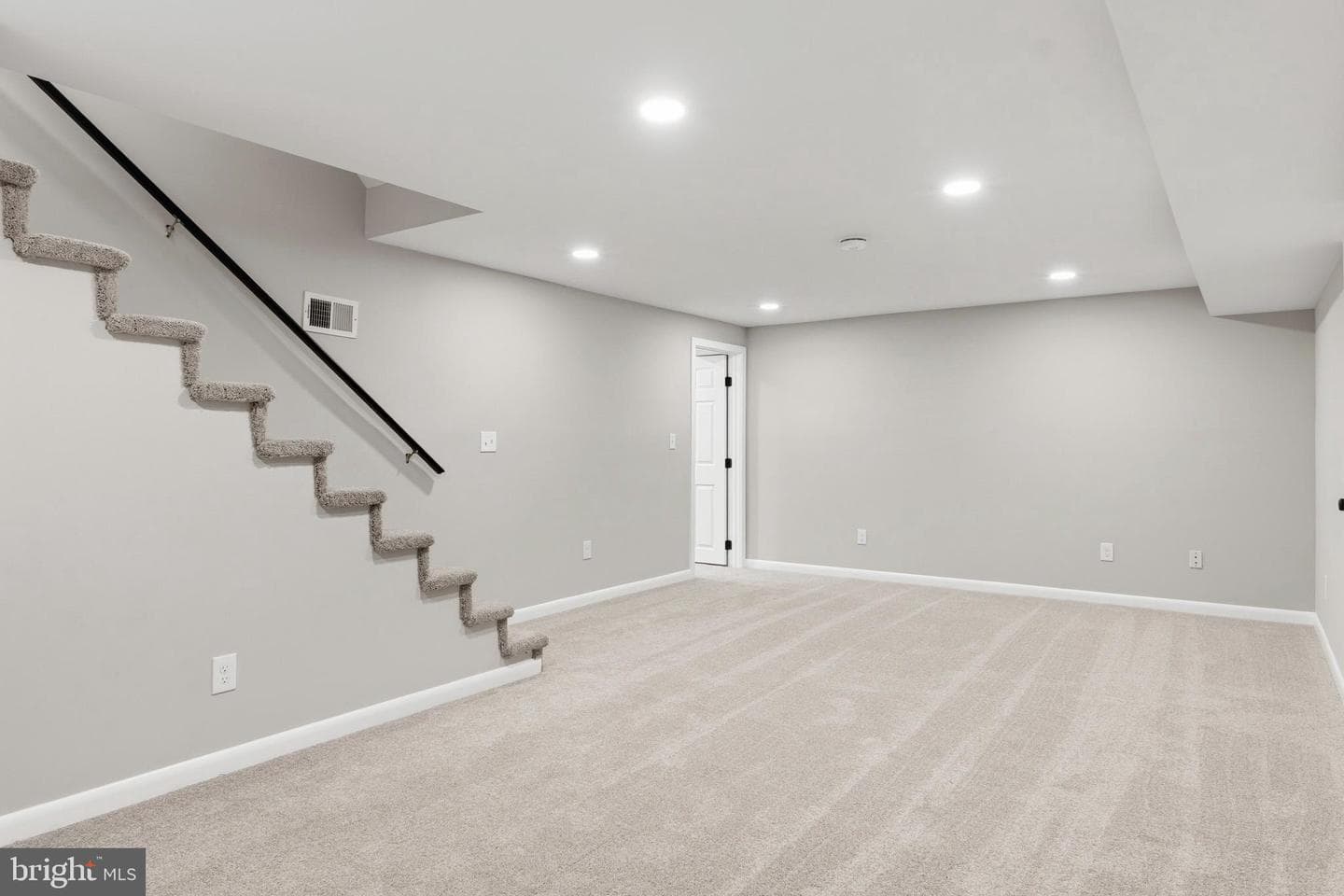 2303 Lyndhurst Avenue photo 16