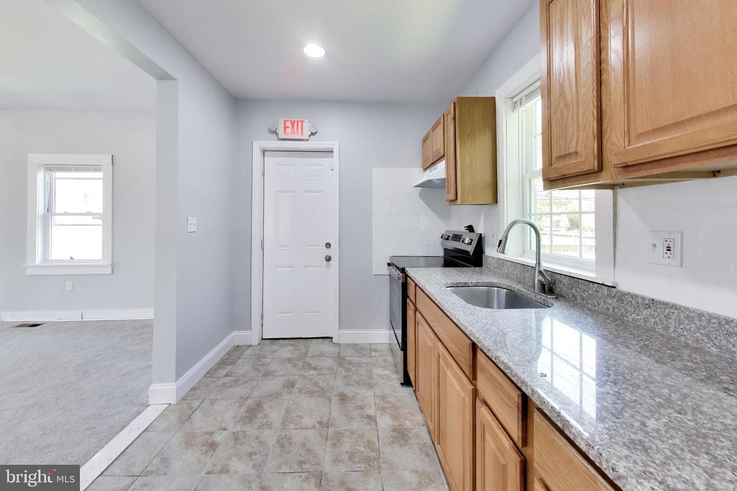 2702 Oakley Avenue photo 15