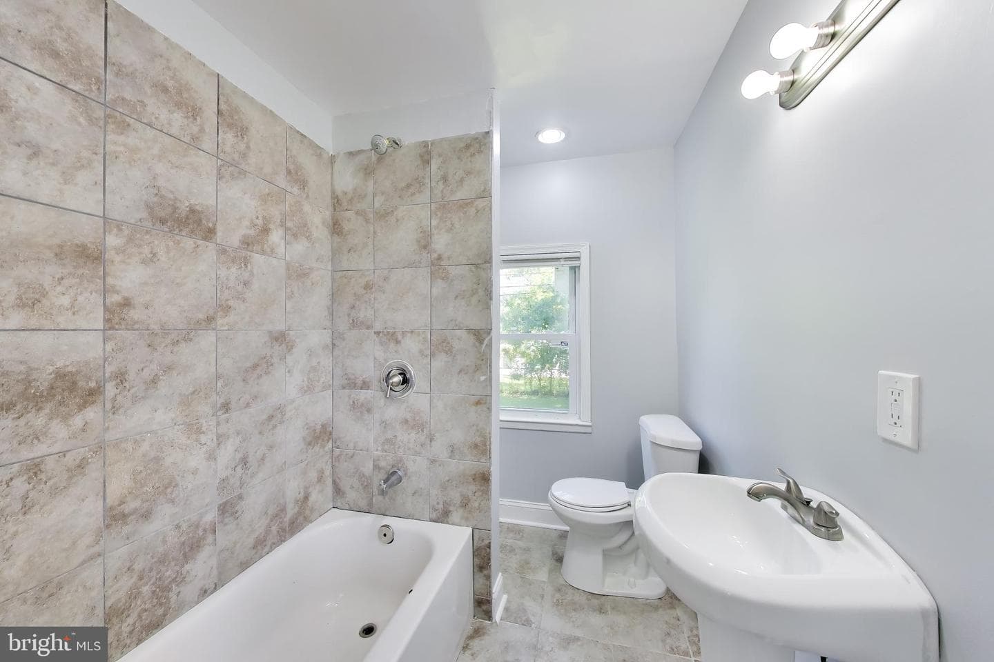 2702 Oakley Avenue photo 29