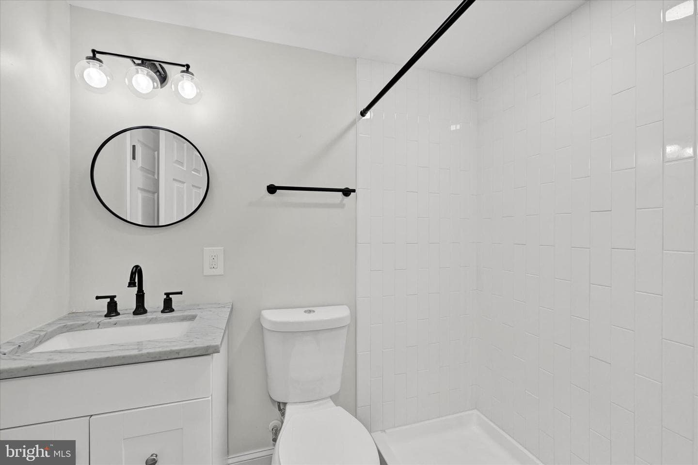 2 W Barney Street photo 22
