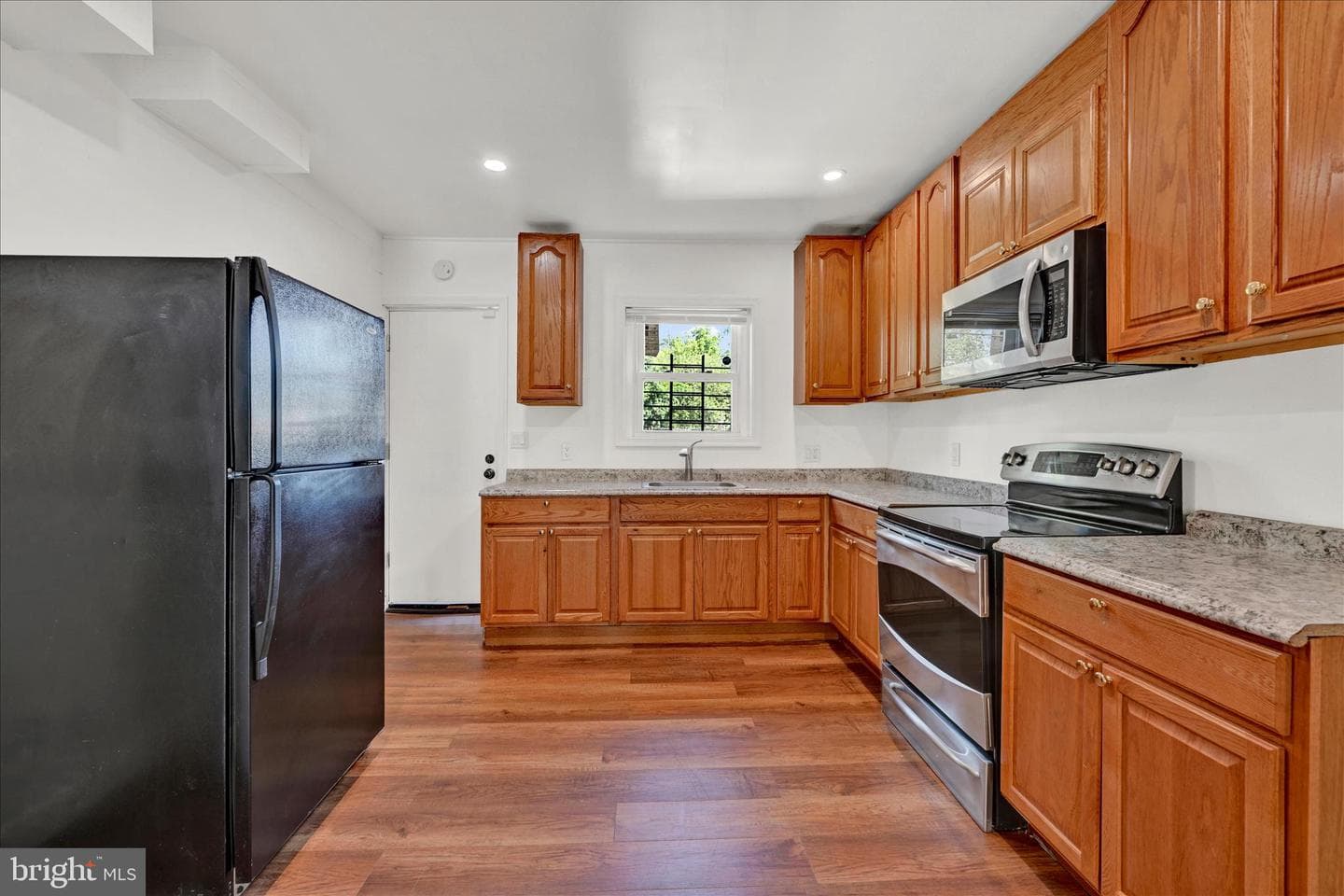 2758 Wilkens Avenue photo 6