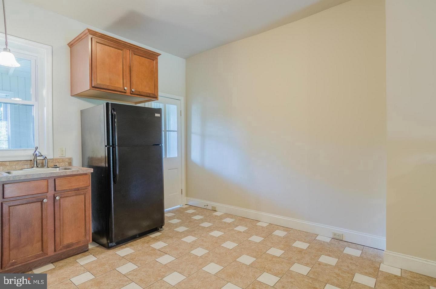 2219 W Baltimore Street W photo 9