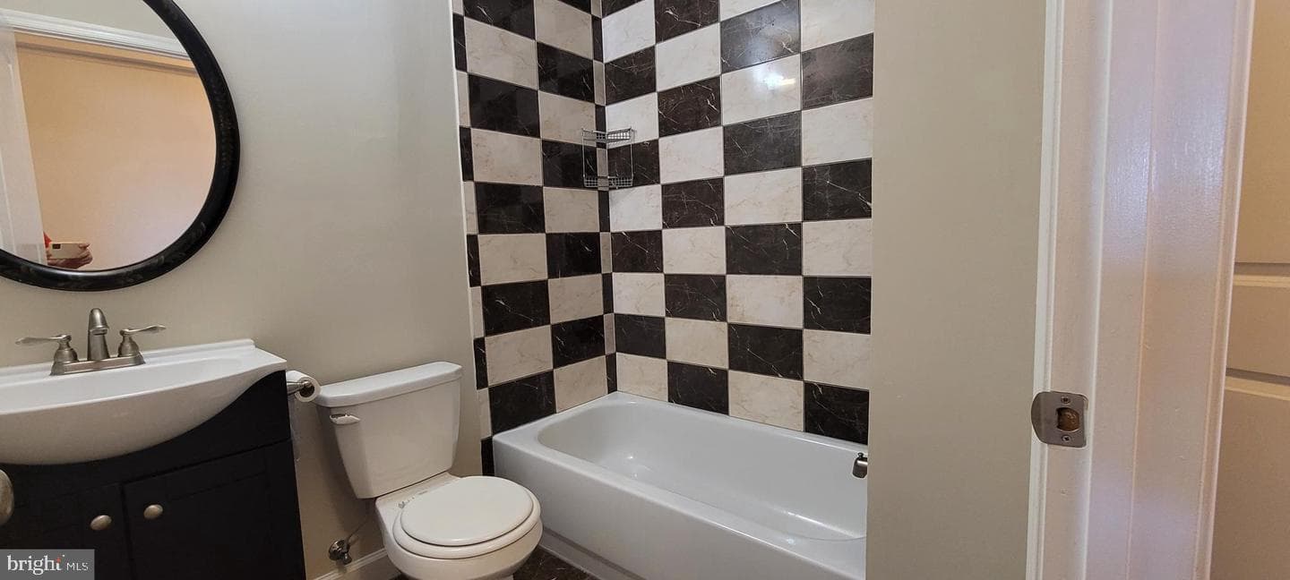 2810 W Mulberry Street W photo 18