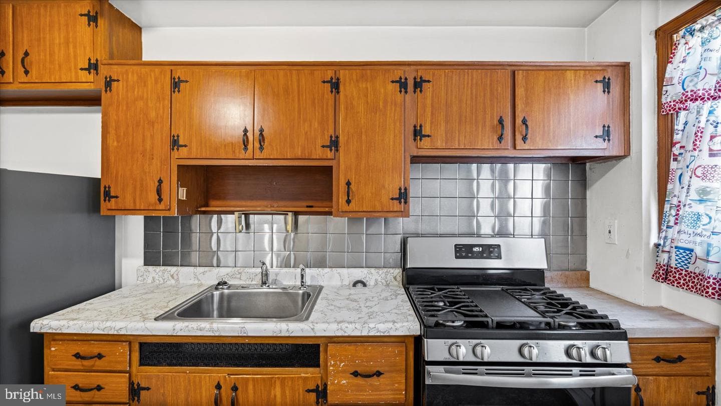 1805 Crestview Road photo 12