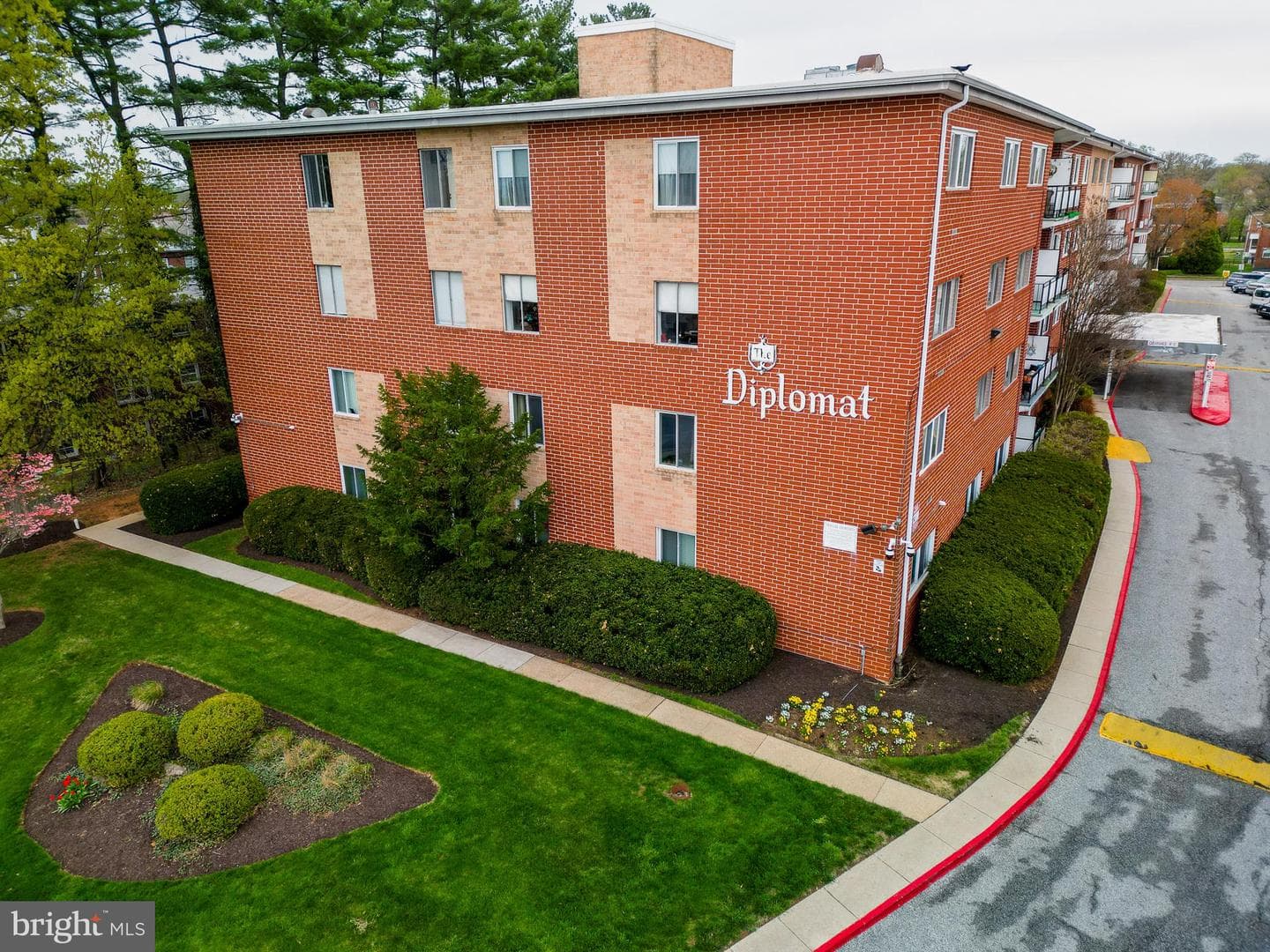 3737 Clarks Lane #405 photo 2