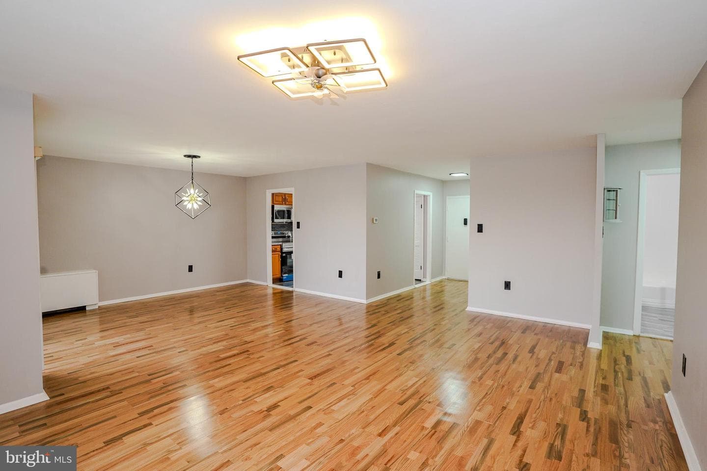 3737 Clarks Lane #405 photo 9
