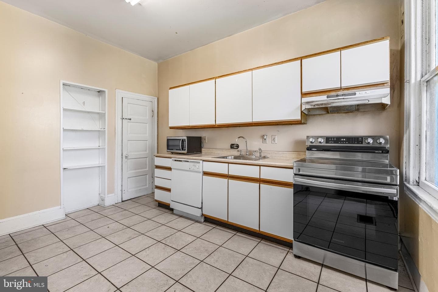 2503 Guilford Avenue photo 15