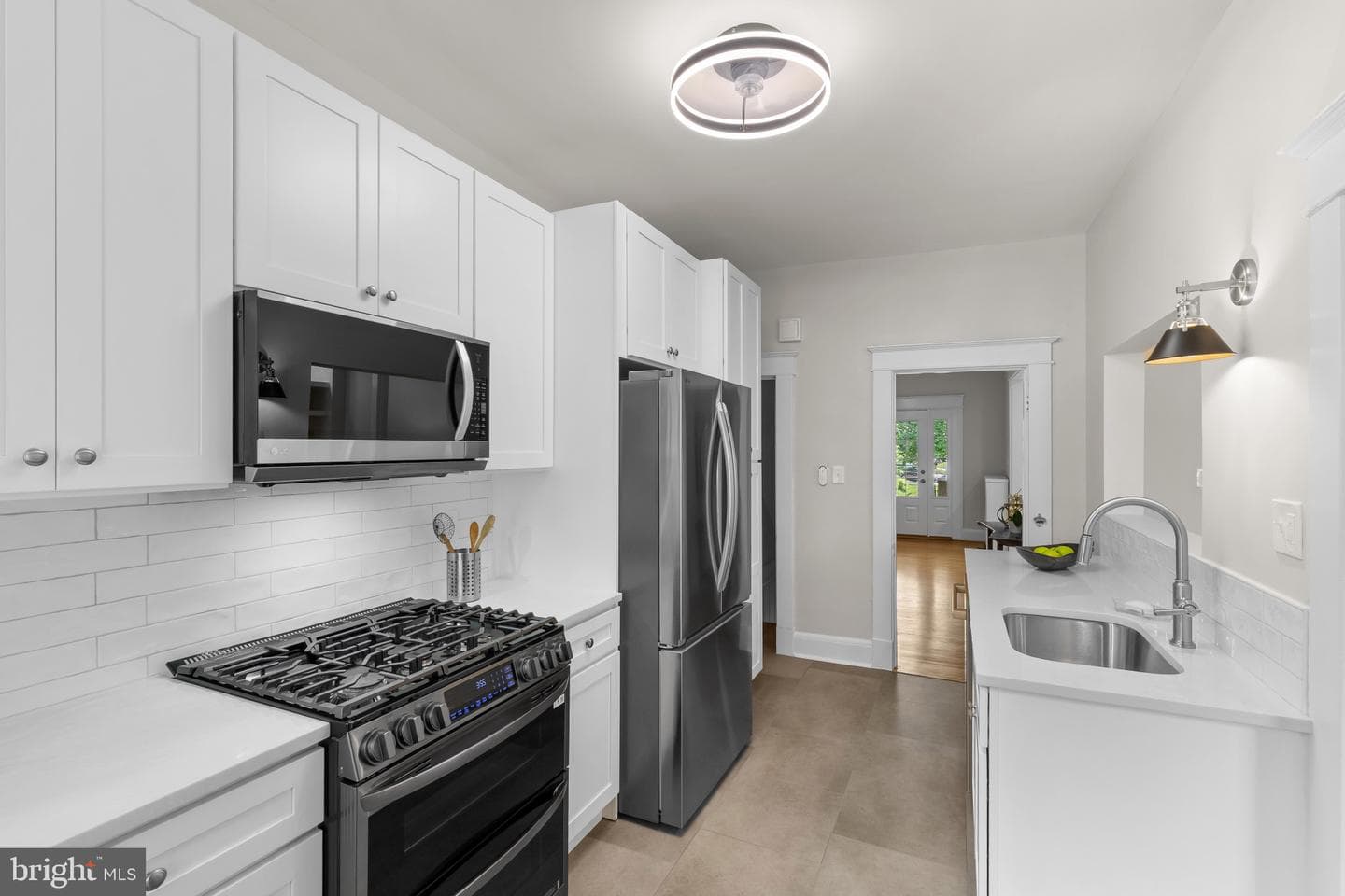 2924 Wyman Parkway photo 14