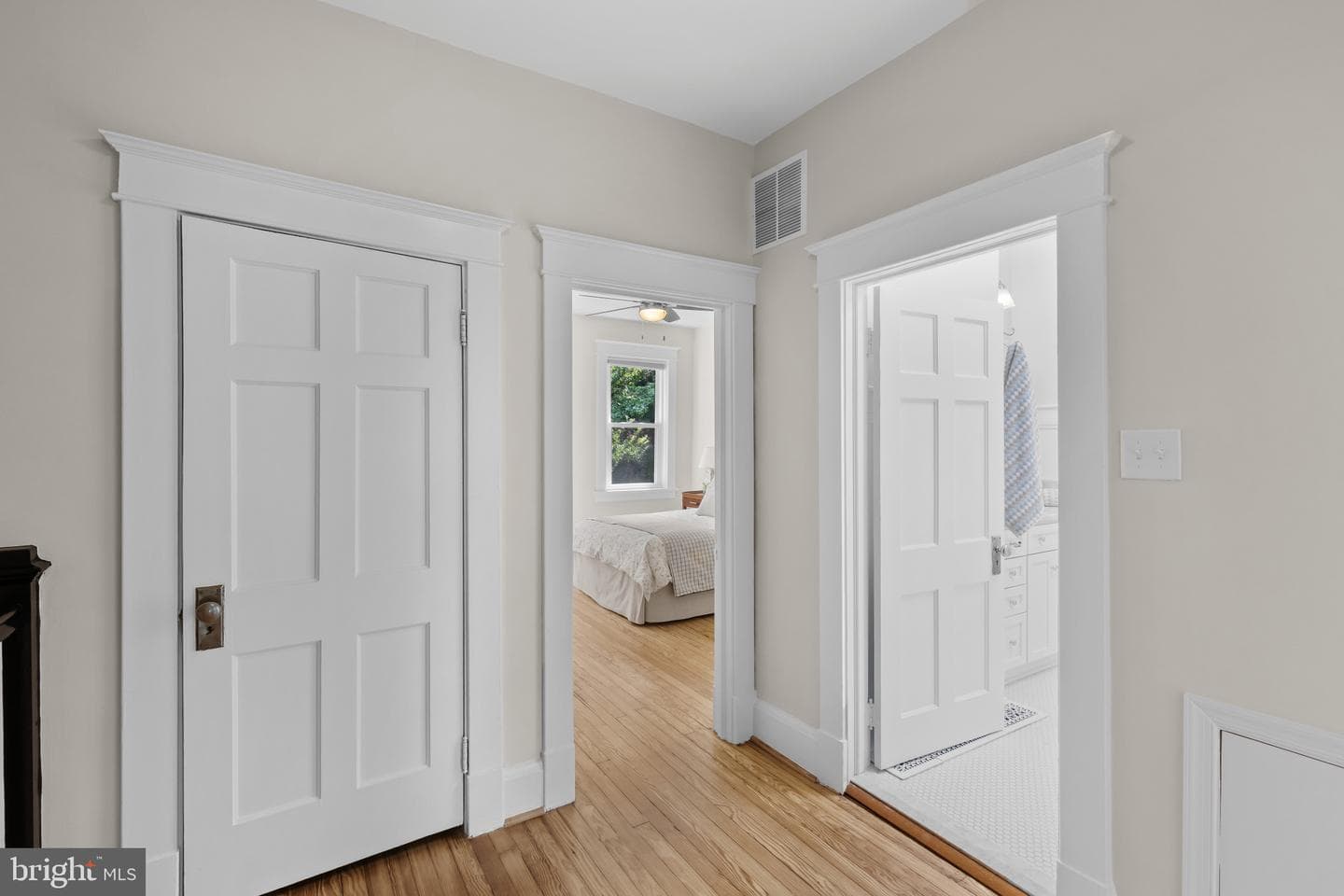 2924 Wyman Parkway photo 23