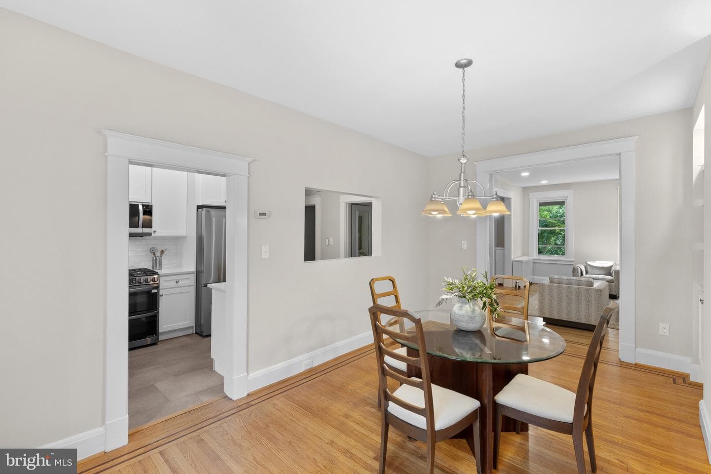 2924 Wyman Parkway photo 4