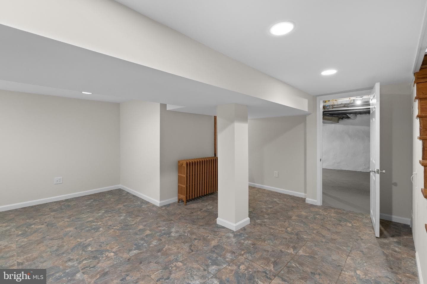 2924 Wyman Parkway photo 45