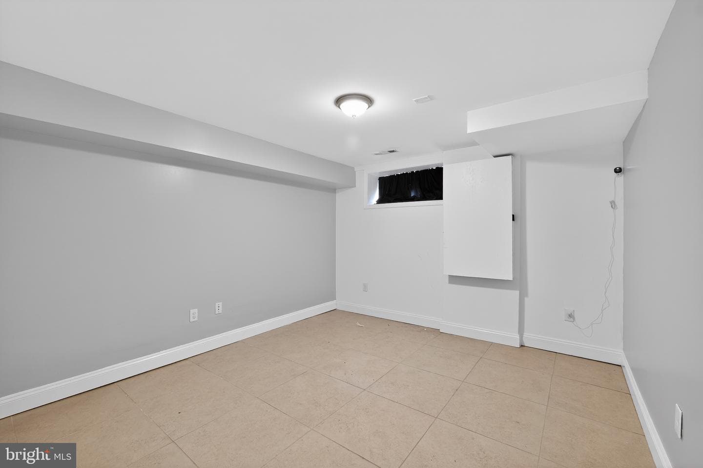 1513 N Montford Avenue N photo 26