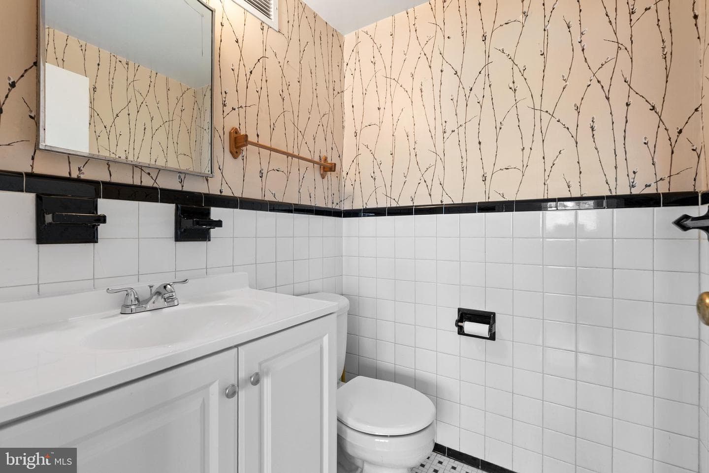 3601 Greenway #406 photo 17
