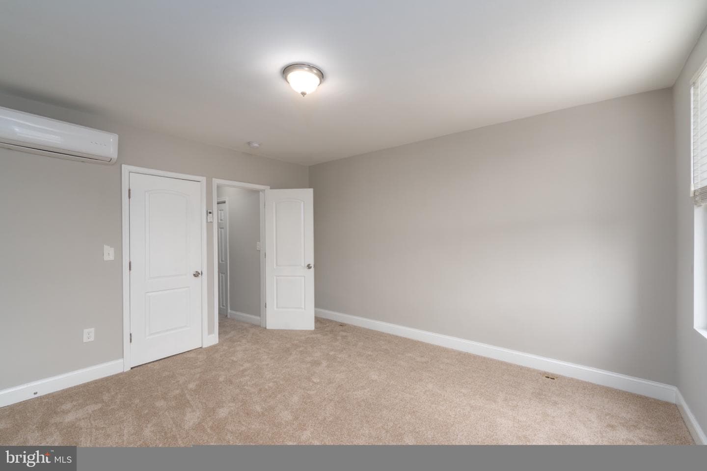 1521 Carswell Street photo 12