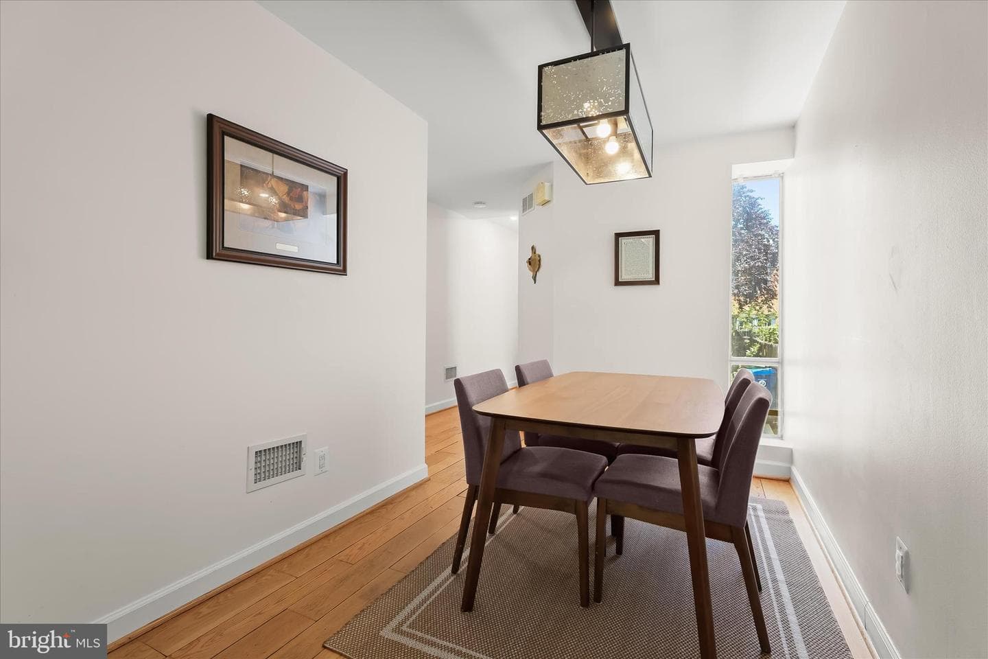 112 W Lee Street photo 11