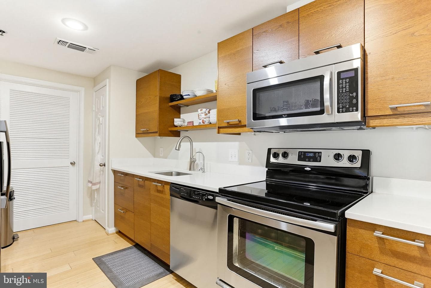 960 Fell Street #202 photo 10