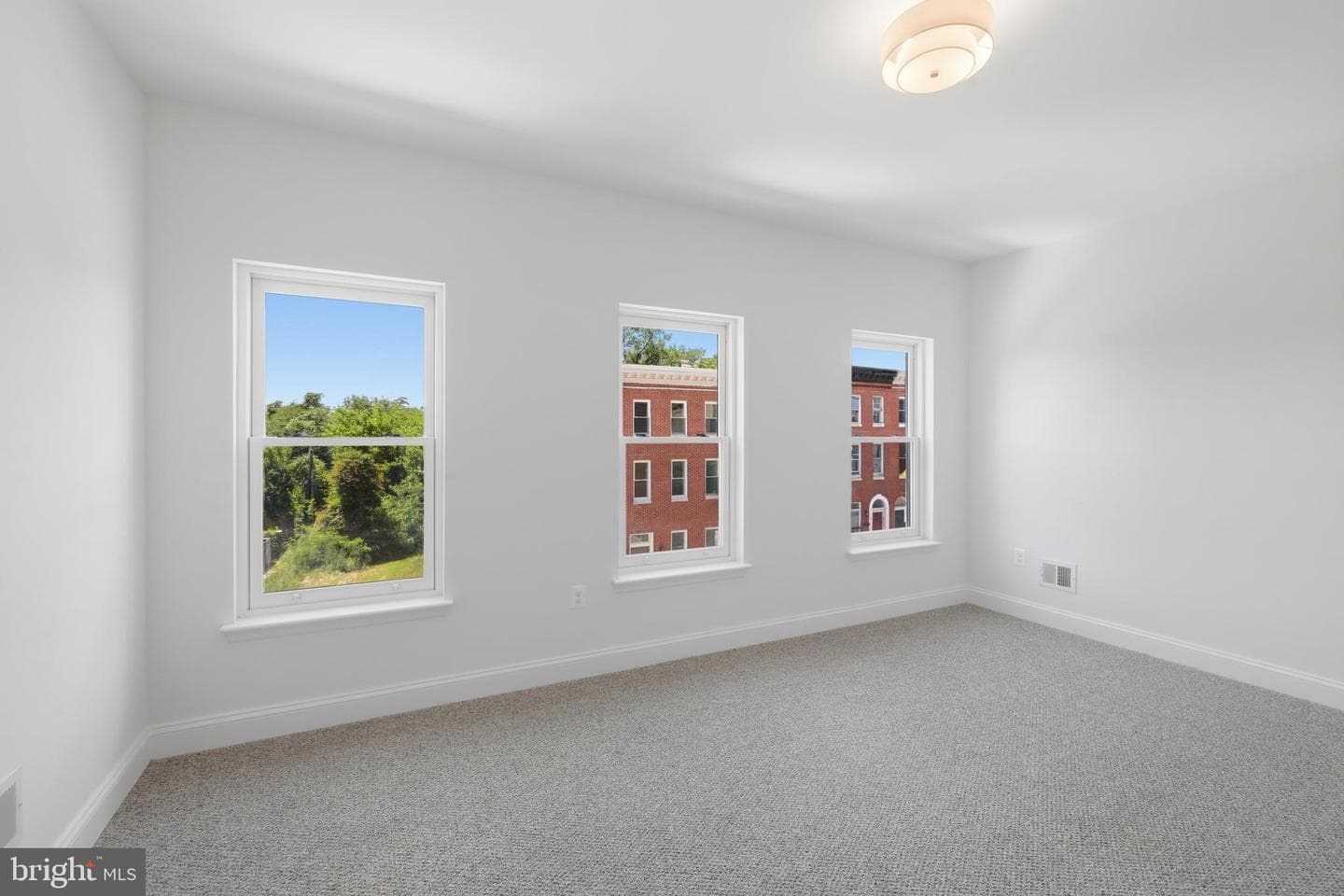 45 S Fulton Avenue photo 23