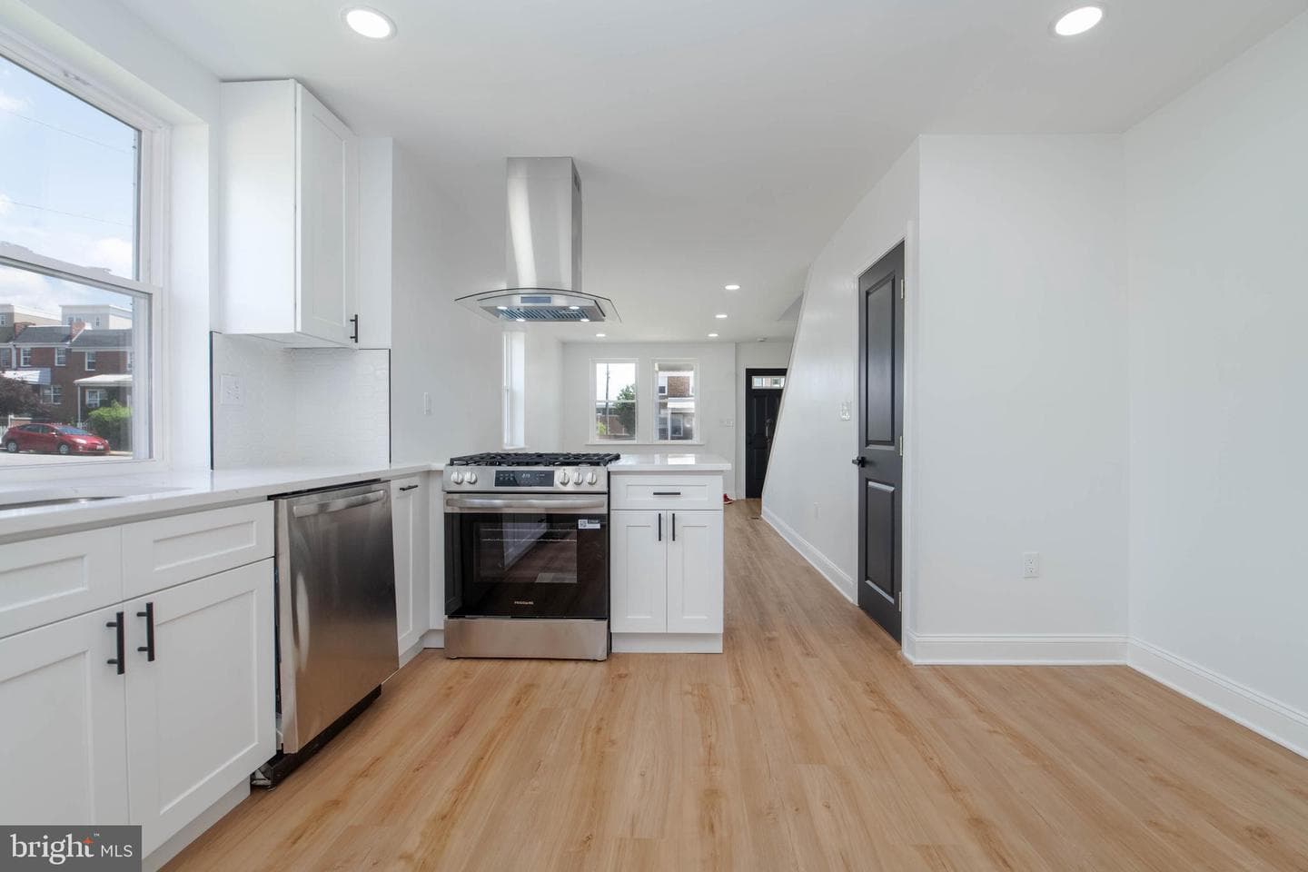 1300 W 37th Street photo 11