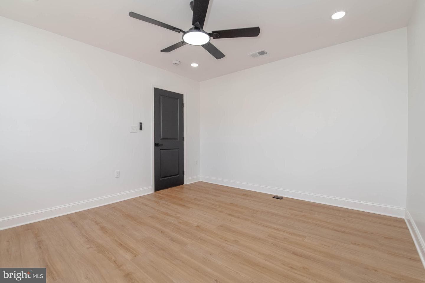 1300 W 37th Street photo 22