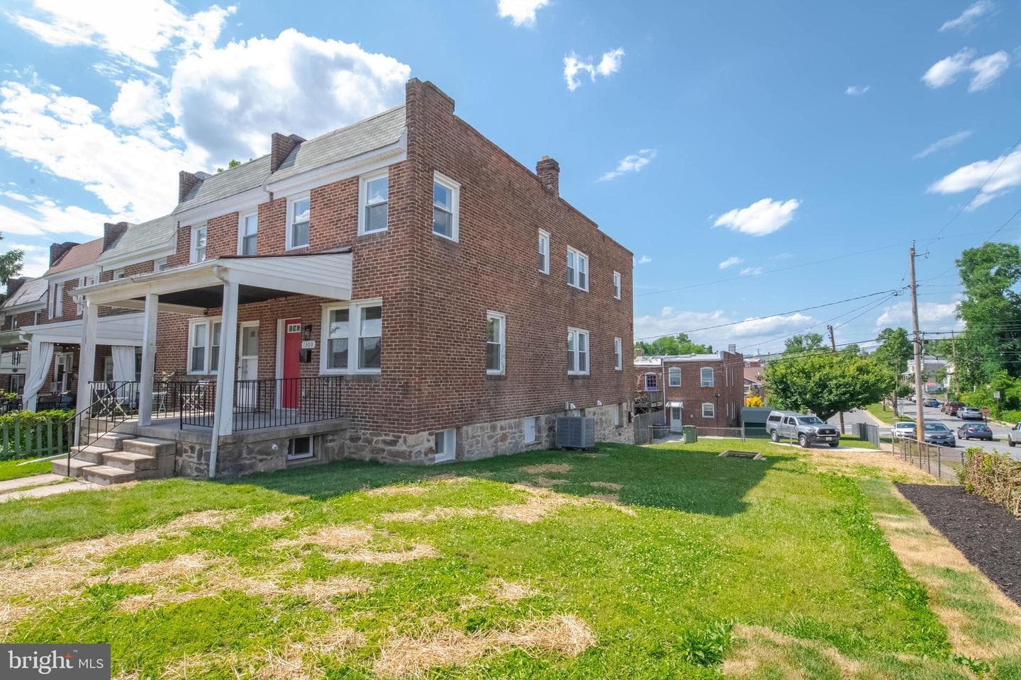 1300 W 37th Street photo 41