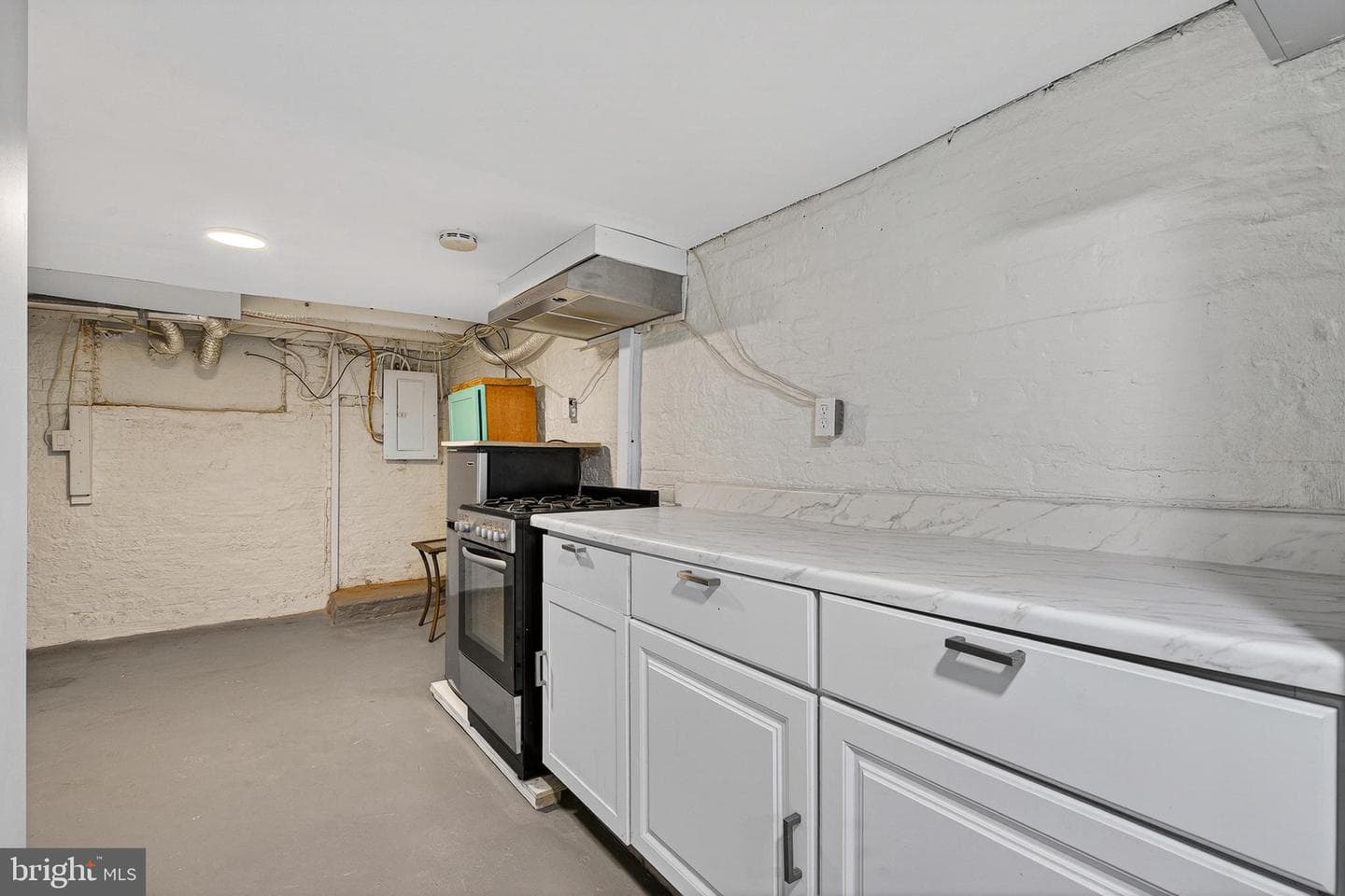 2926 E Fayette Street photo 25