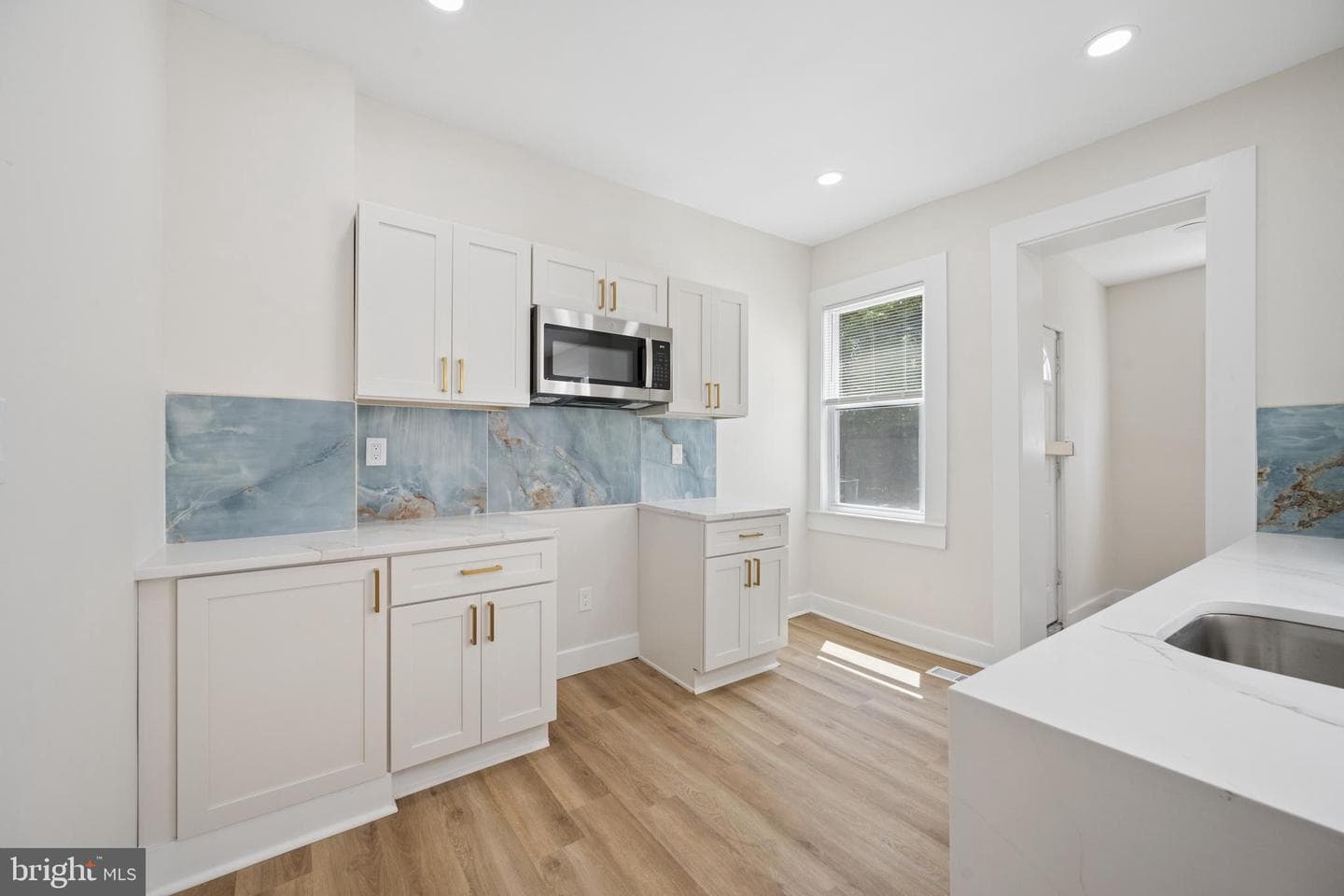 306 Lyndhurst Street photo 11