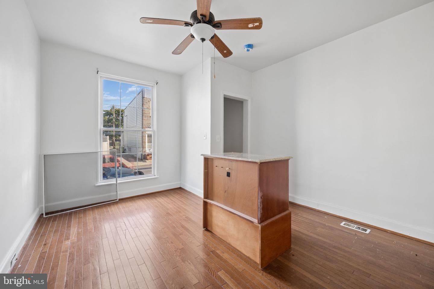 3512 Mount Pleasant Avenue photo 5