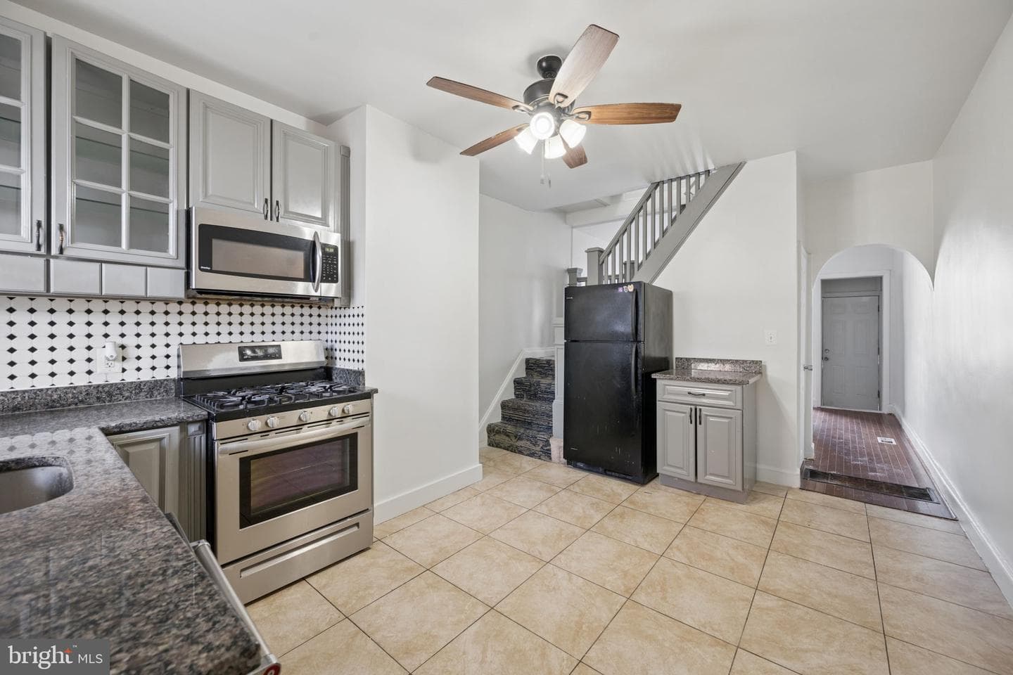 3512 Mount Pleasant Avenue photo 8