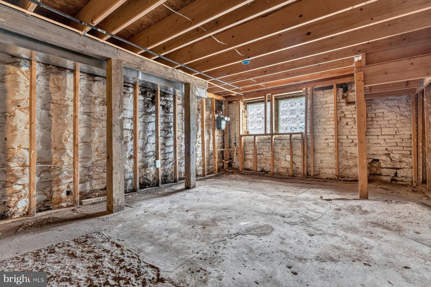 2036 Walbrook Avenue photo 20