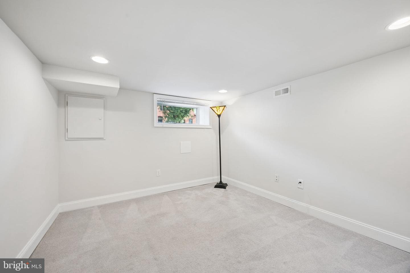 3134 Foster Avenue photo 42