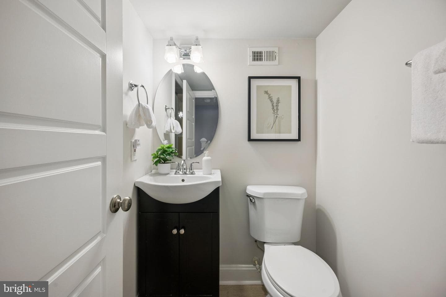 3134 Foster Avenue photo 48