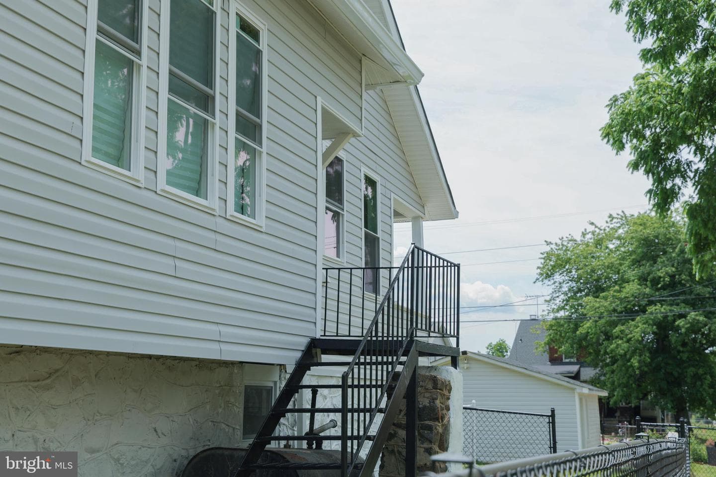 4413 Springdale Avenue photo 4