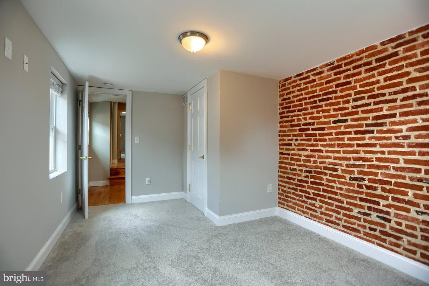 110 Ann Street photo 23
