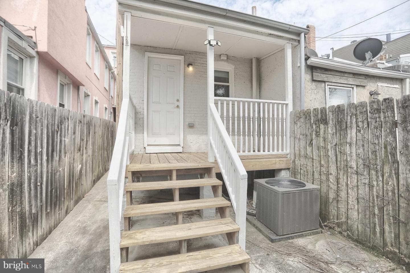 110 Ann Street photo 31