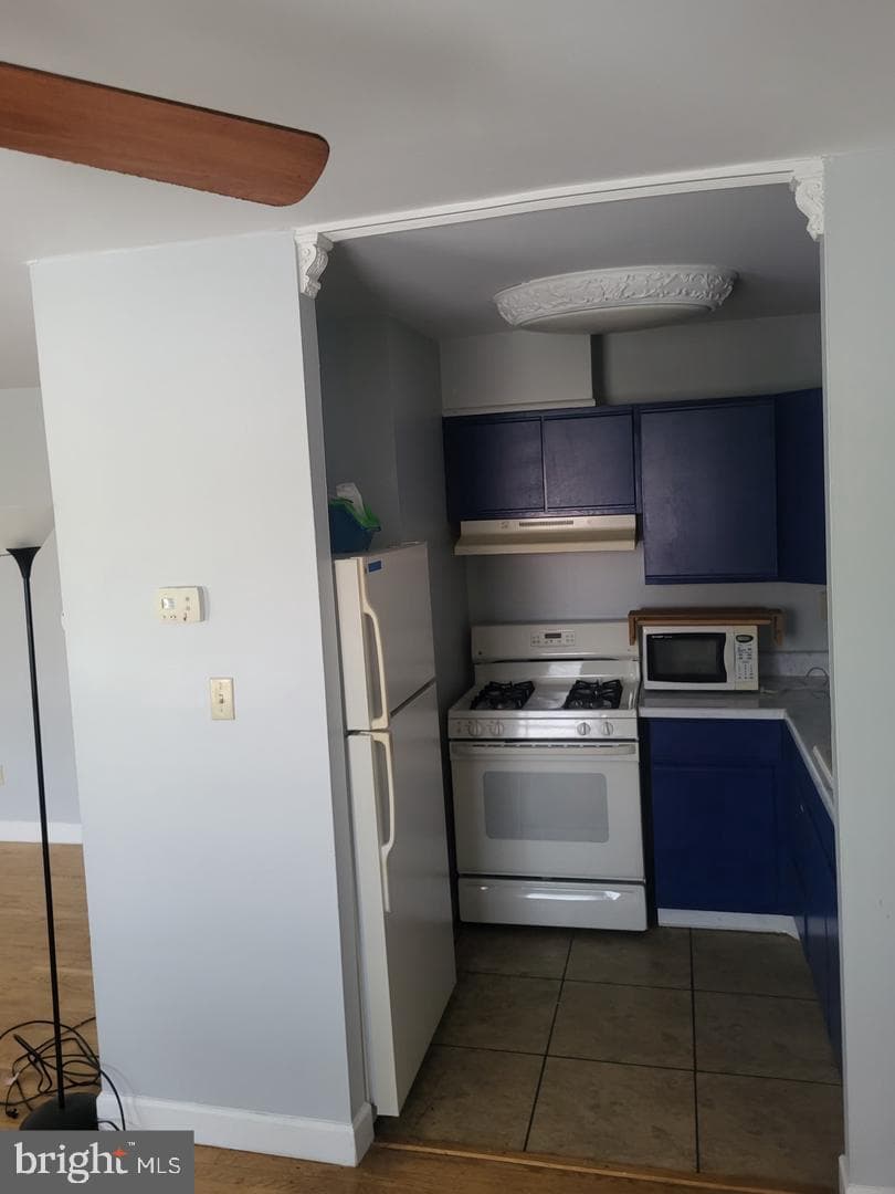4410 Falls Bridge Drive #h photo 3