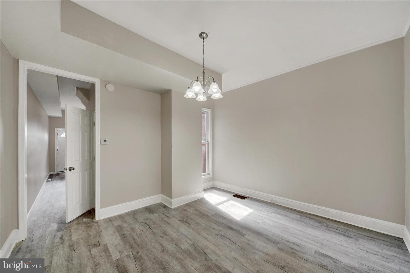 1813 N Bentalou St photo 9