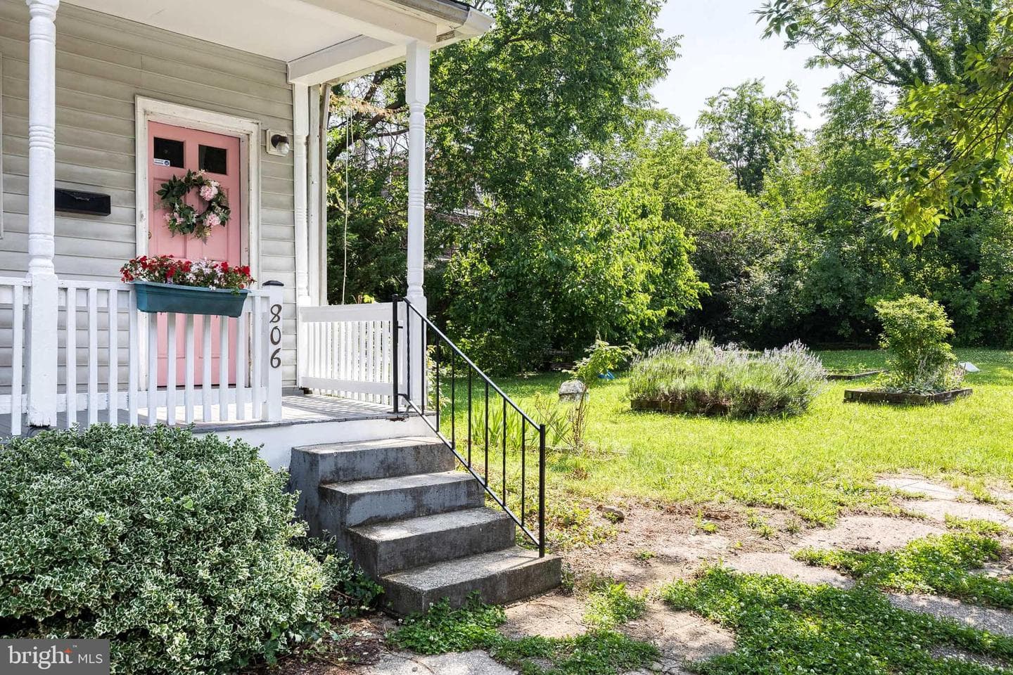 806 Homestead Street photo 3