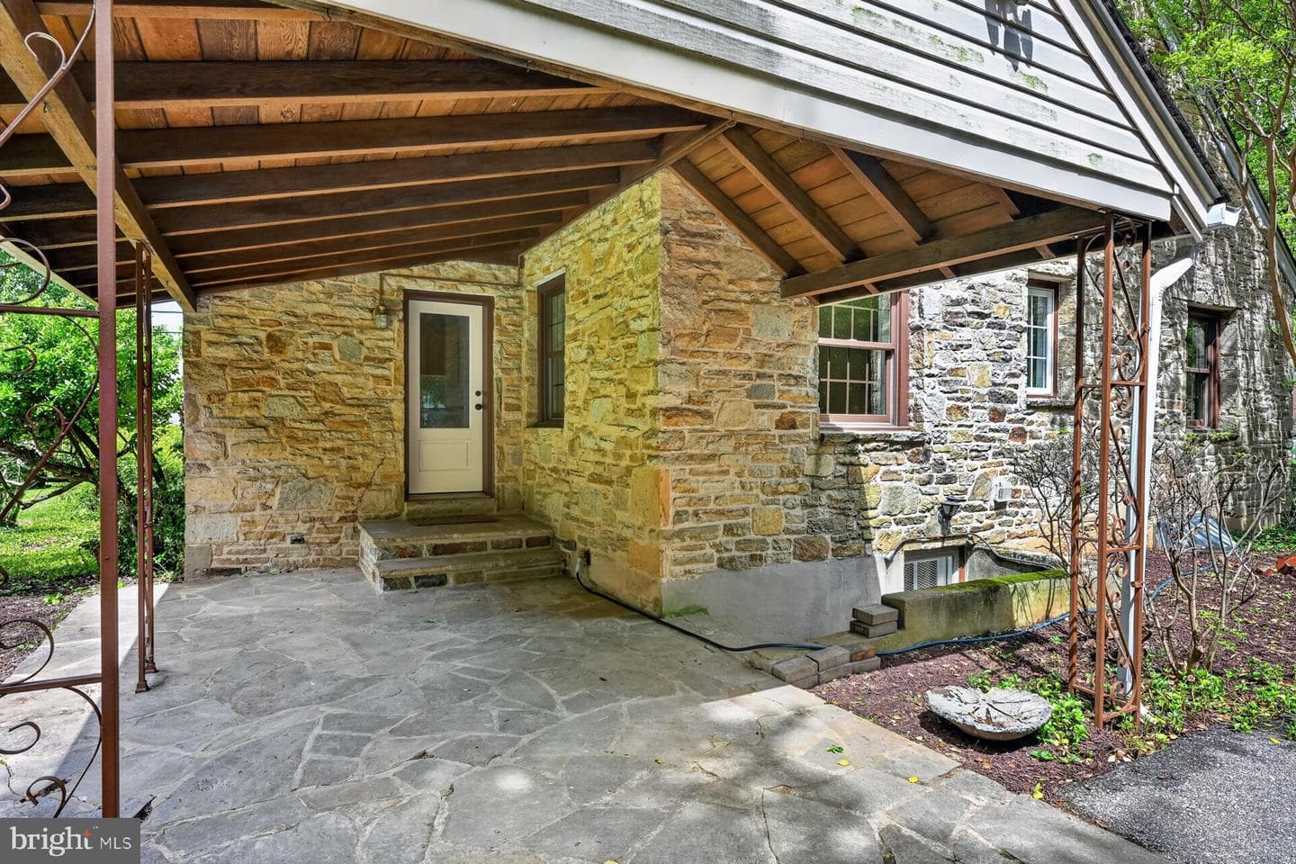 2119 Edmondson photo 15