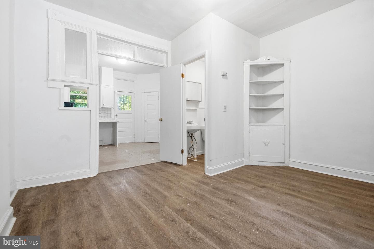 130 Collins Avenue S photo 10