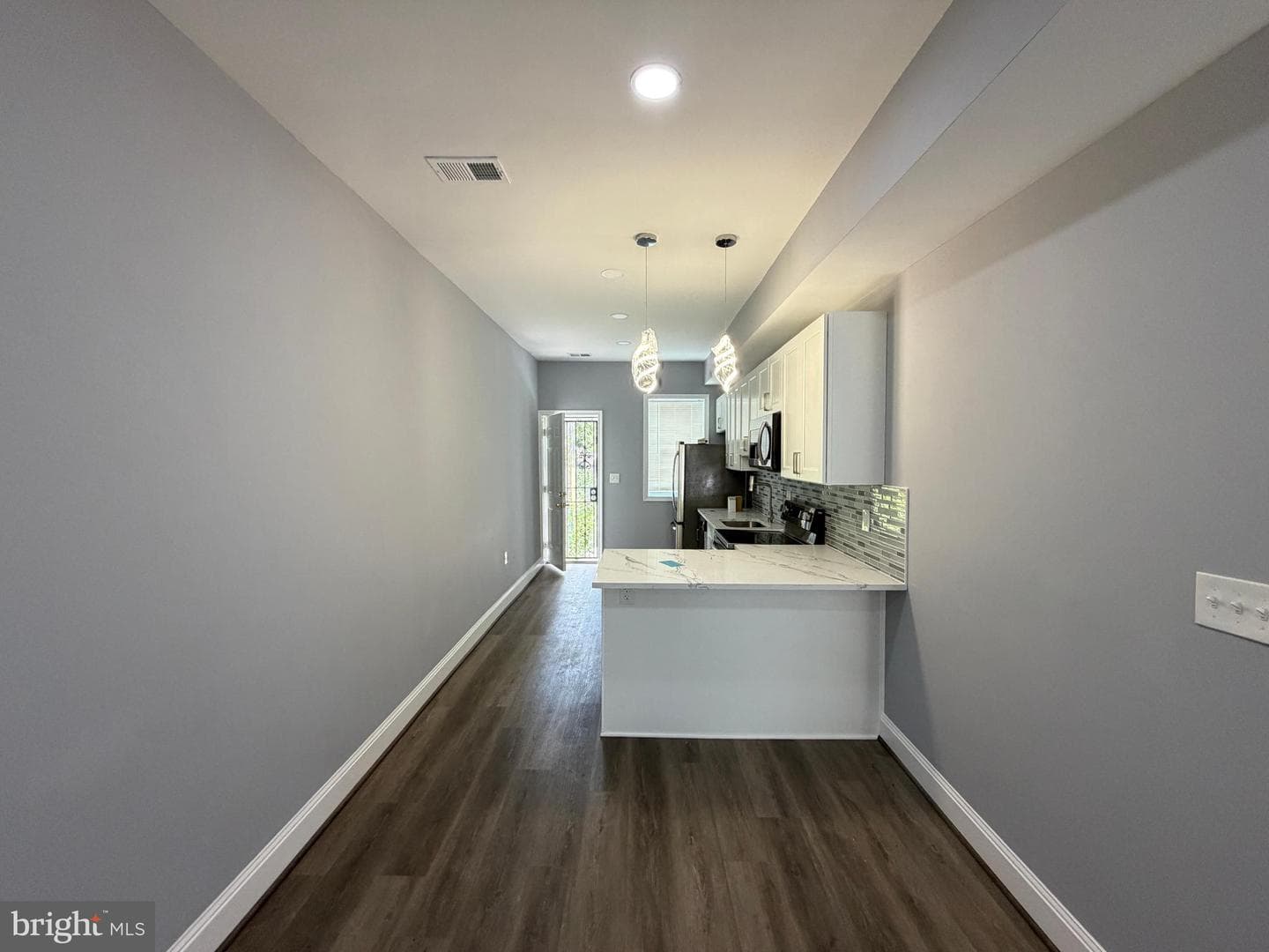 1410 N Milton Avenue photo 12