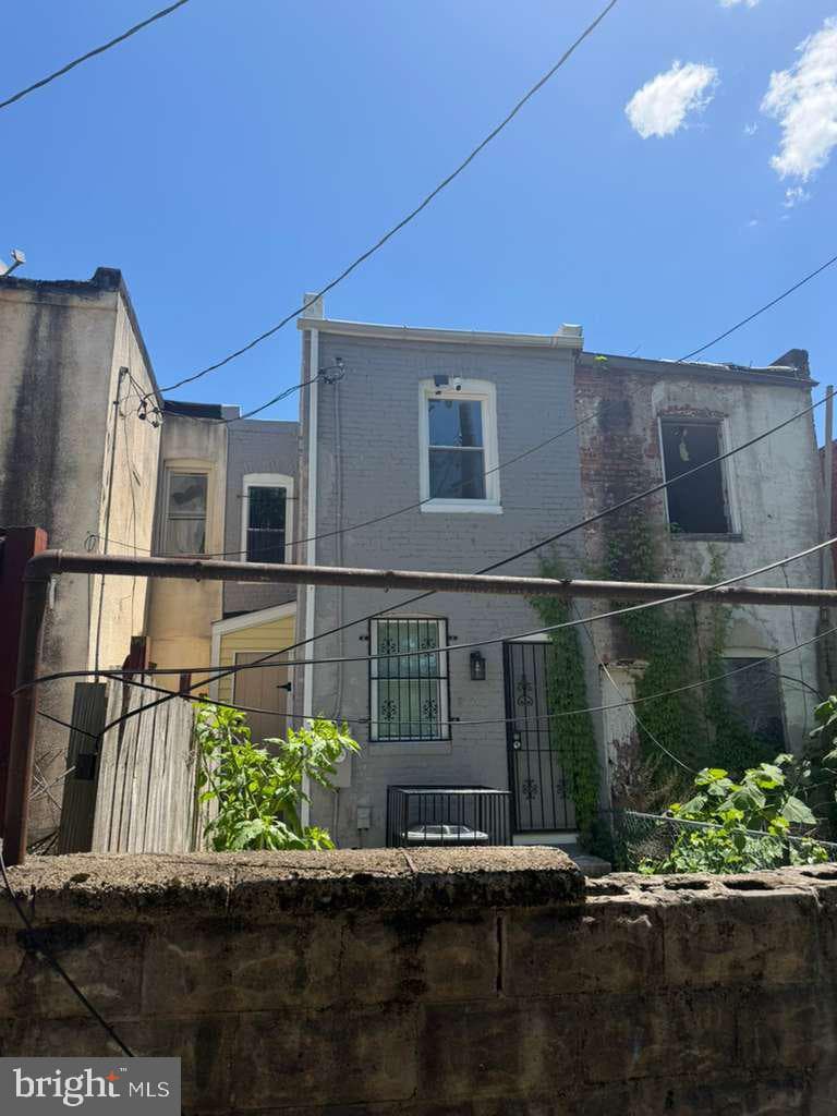 1410 N Milton Avenue photo 7
