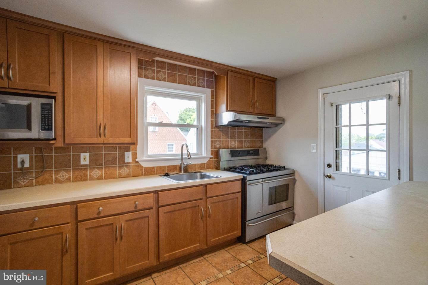 4600 Seifert Avenue photo 14