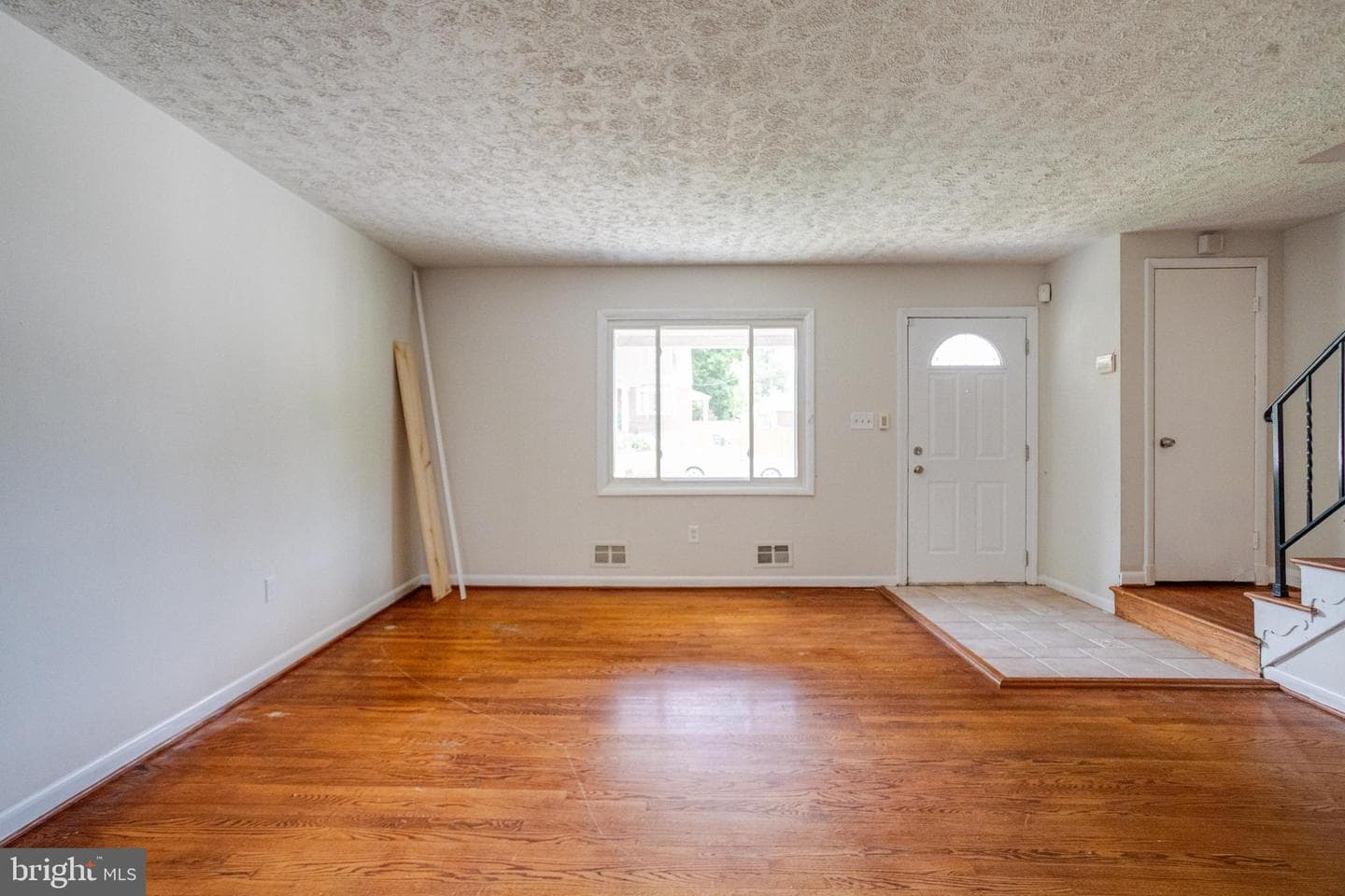 4600 Seifert Avenue photo 9