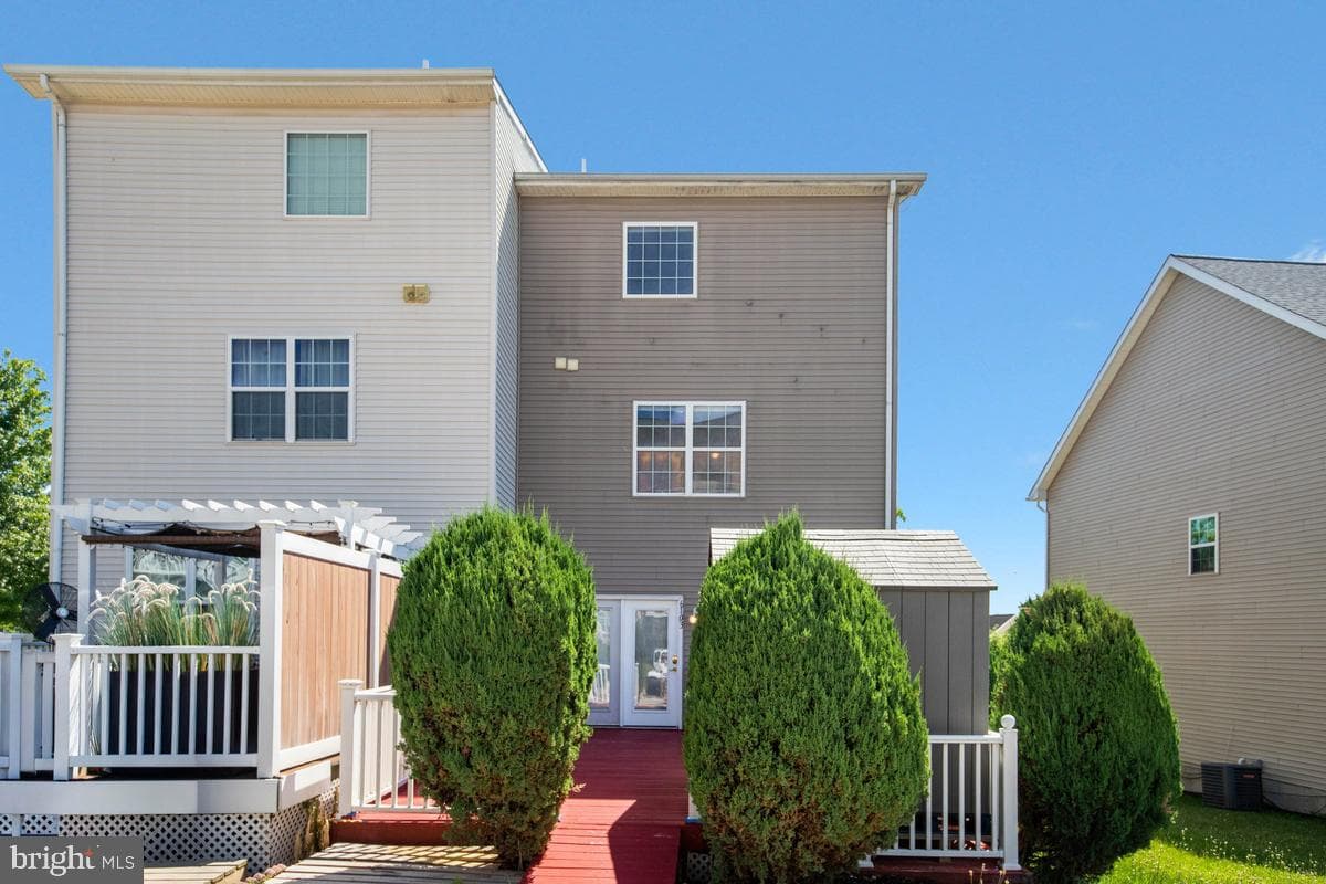 6103 Furley Way photo 4