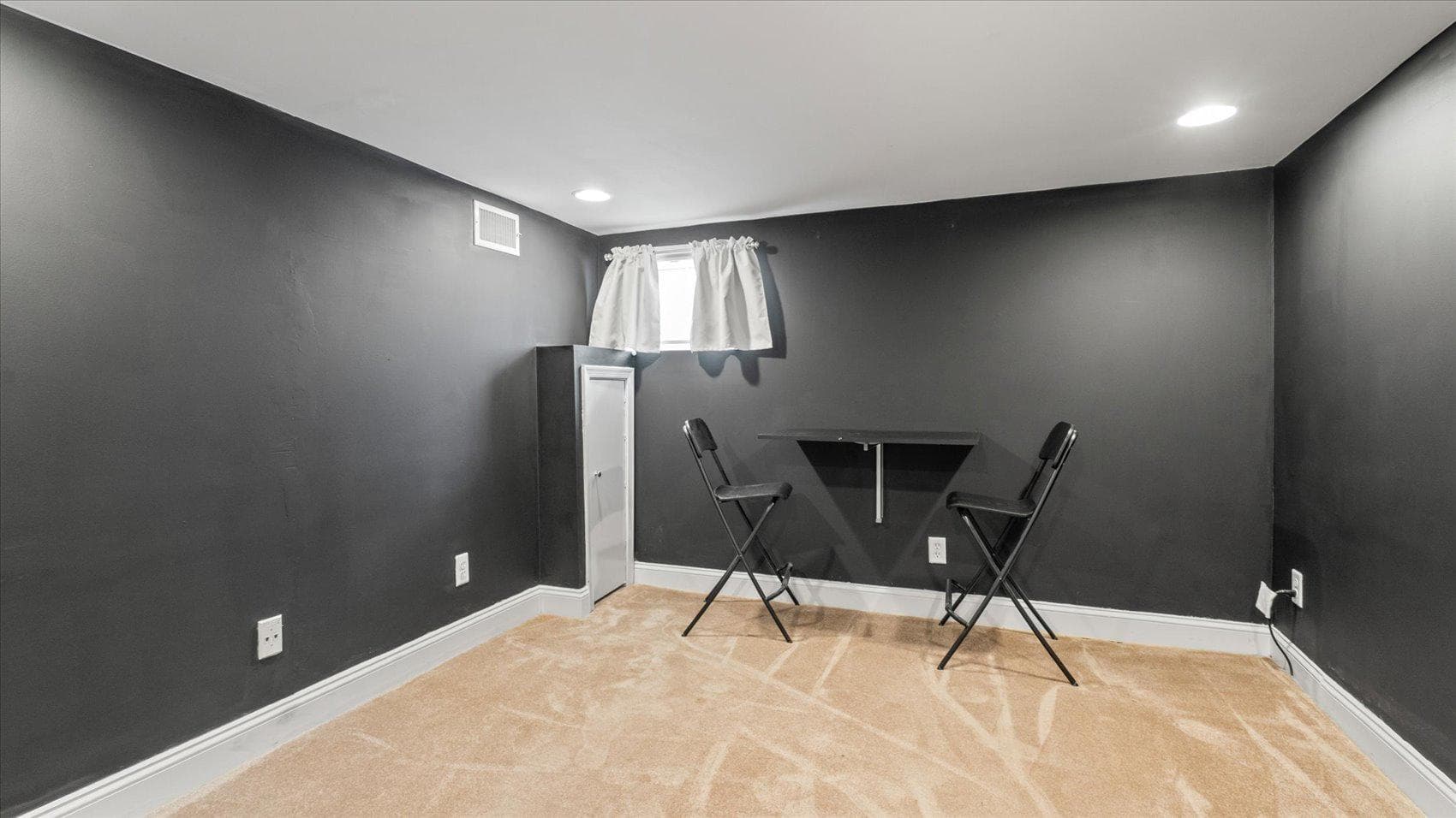 628 Wyeth Street photo 35