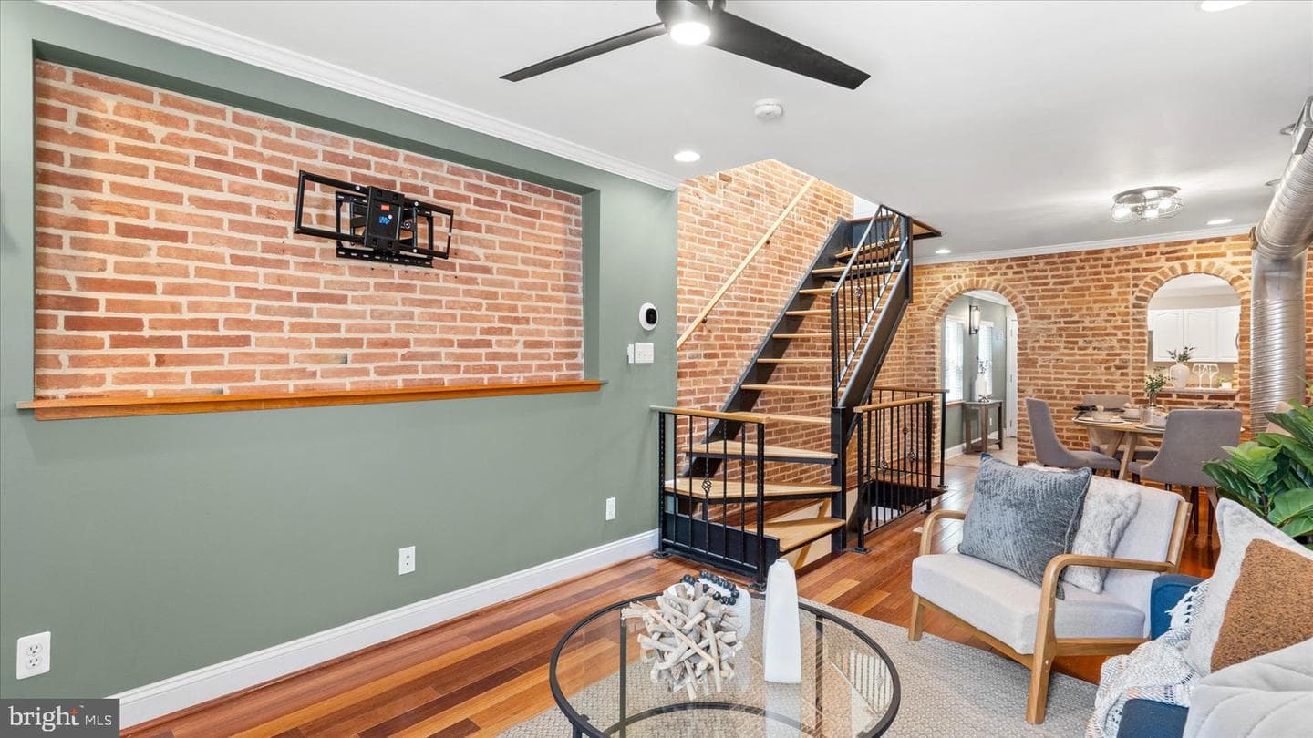 628 Wyeth Street photo 6