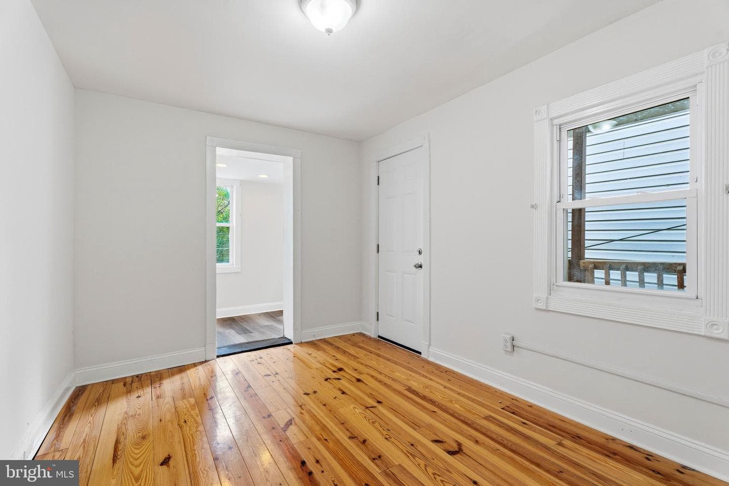 877 W Lombard Street photo 30