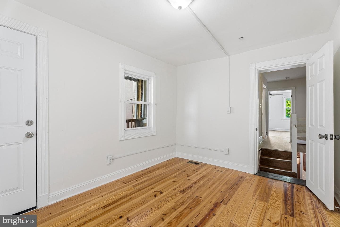 877 W Lombard Street photo 31