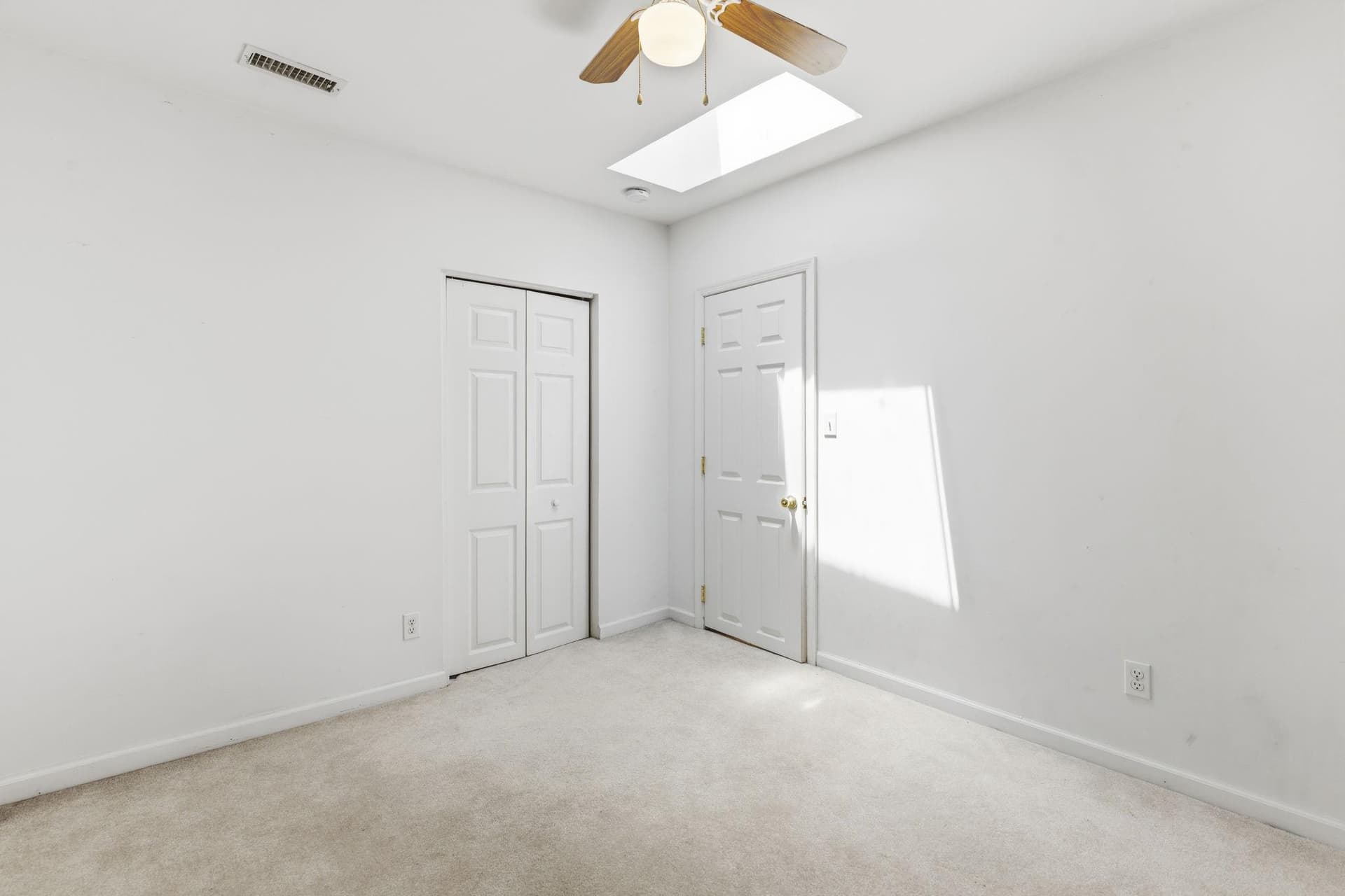 1311 N Broadway photo 11